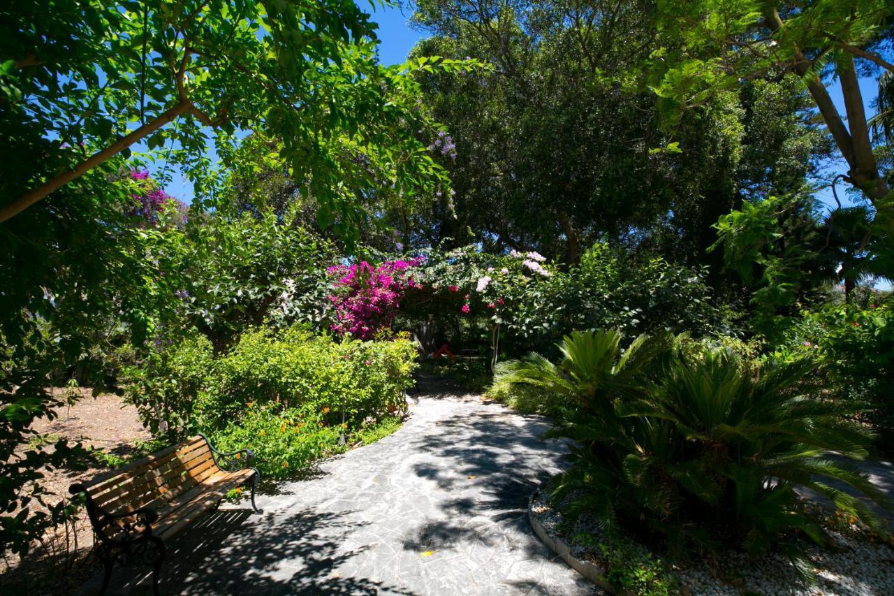 Villa Pampalone - B&B In Dimora Storica Трапані Екстер'єр фото